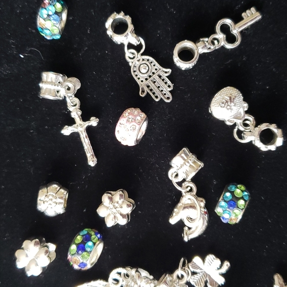 4 Bracelets with Mixed Charms - Picture 9 of 9